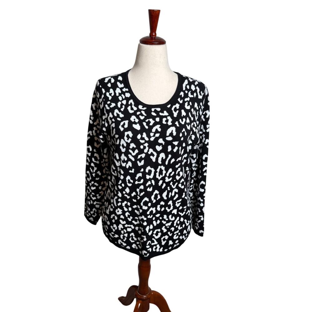 Chico's animal print scoop neck sweater black & white long sleeve Sz 2 US L